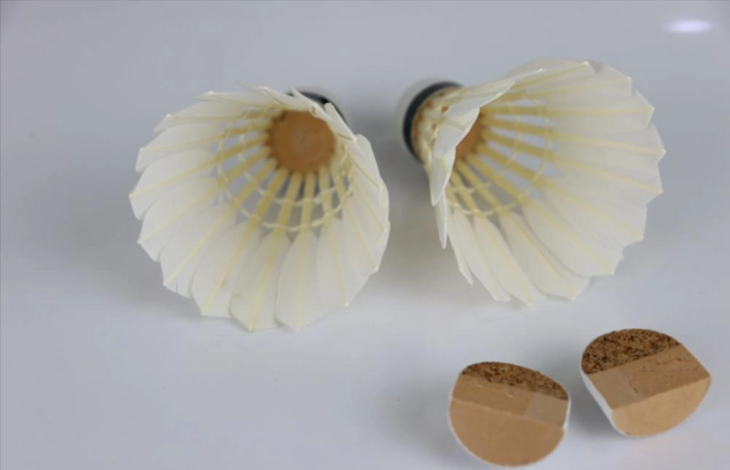 Jenis Shuttlecock Bulu Alami Angsa - Badmindo