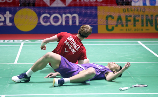 7 Tips Kuat Bermain Badminton Saat Ramadhan