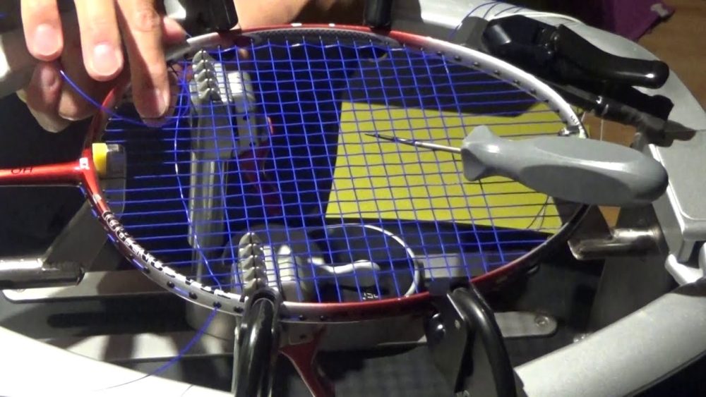 Senar Kamu Rusak Ketahui Cara Memilih Senar Badminton Di Sini!