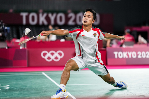 Backhand netting badminton