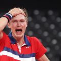 efek stop badminton