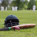 the difference between badminton and cricket