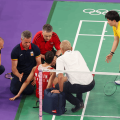 Patah tulang karena bulu tangkis