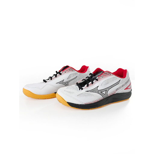rekomendasi sepatu badminton